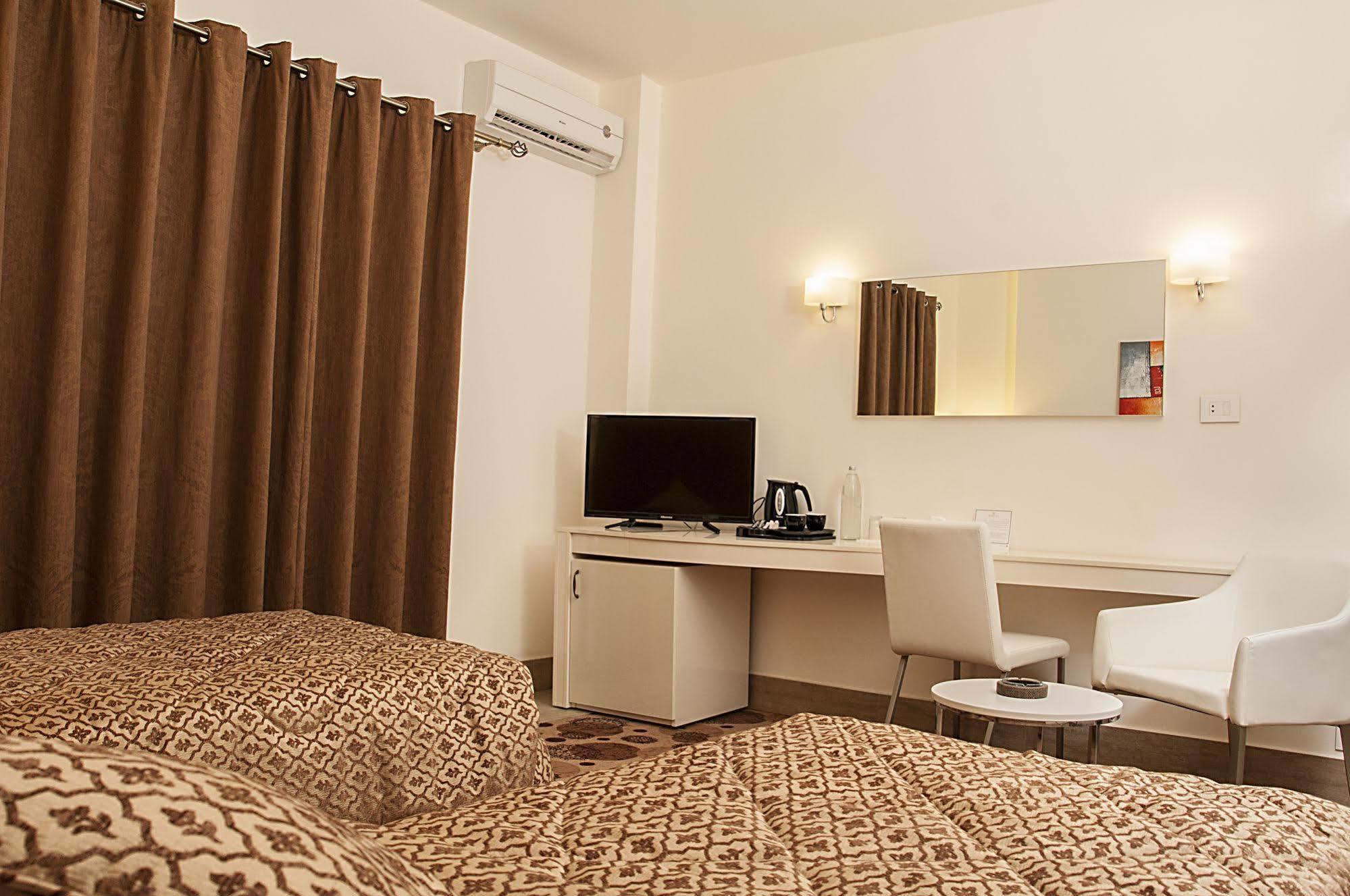 Marble Tower Hotel Beirut Exterior photo